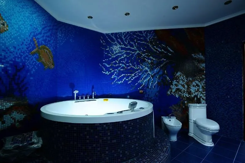 ****  Faraon Floatel Hotel Kiev Ucrânia
